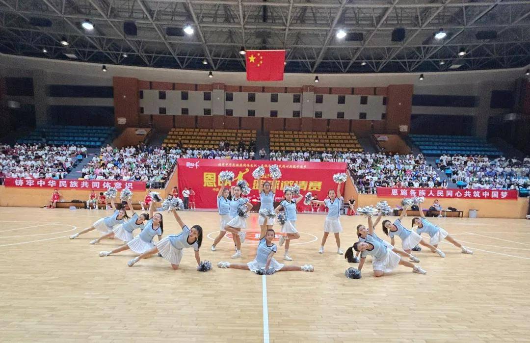 篮球比赛精彩纷呈，球迷热情支持的简单介绍